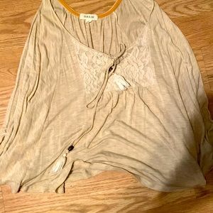 Womens shirt lightly worn